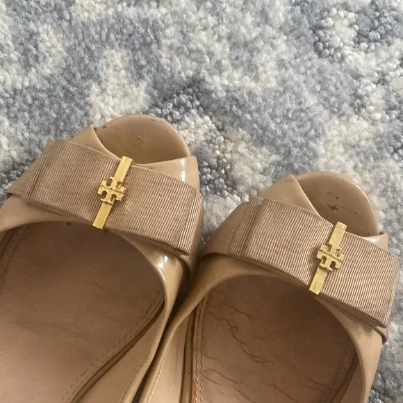 Tory open toe - Picture 2 of 3